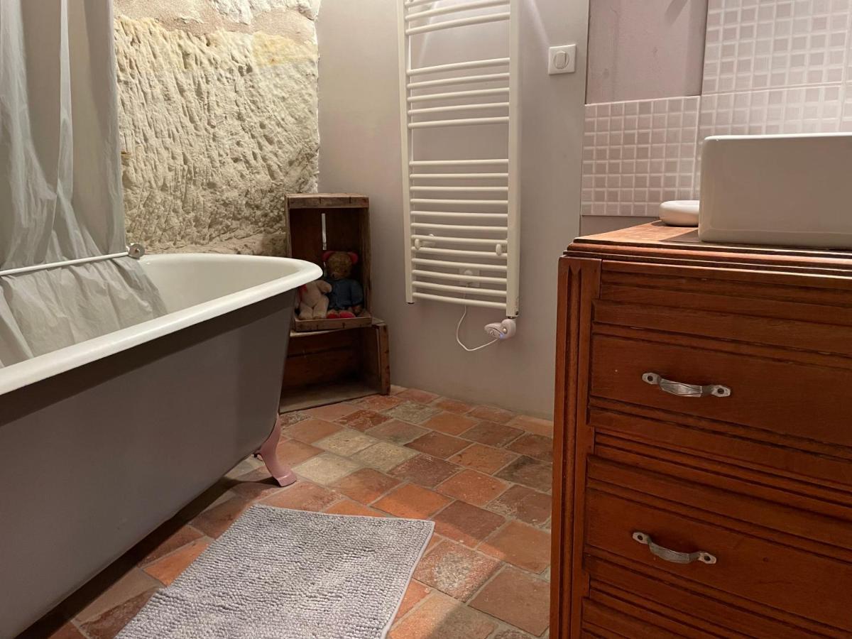 L'Escale Troglo Au Bord De La Loire Villa Souzay-Champigny Ngoại thất bức ảnh