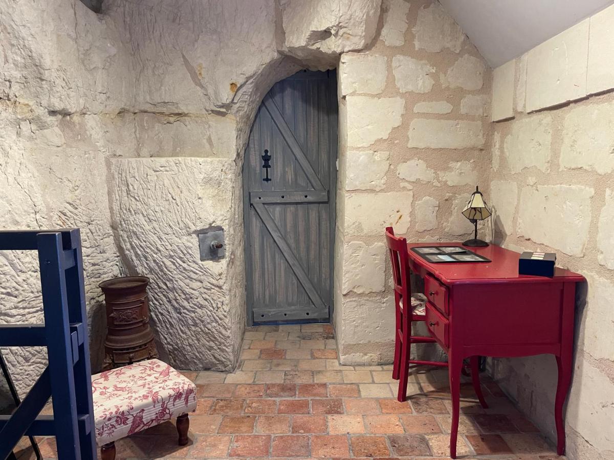 L'Escale Troglo Au Bord De La Loire Villa Souzay-Champigny Ngoại thất bức ảnh